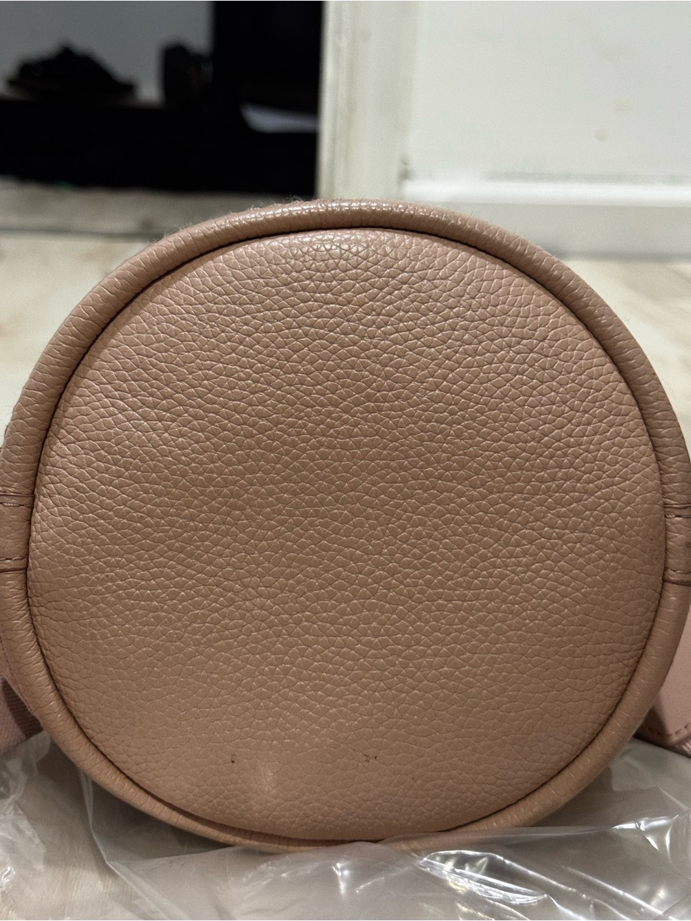Marc Jacobs Pink Pebbled Leather Mini Bucket Bag with Logo Strap - Picture 2 of 12